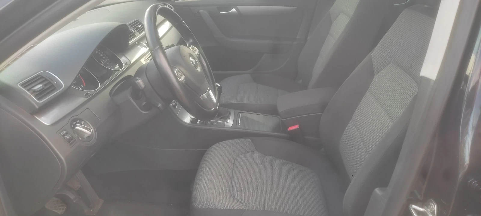 VW Passat 2.0TDI, снимка 11 - Автомобили и джипове - 55143276