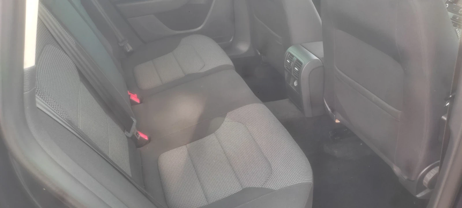 VW Passat 2.0TDI, снимка 8 - Автомобили и джипове - 55143276