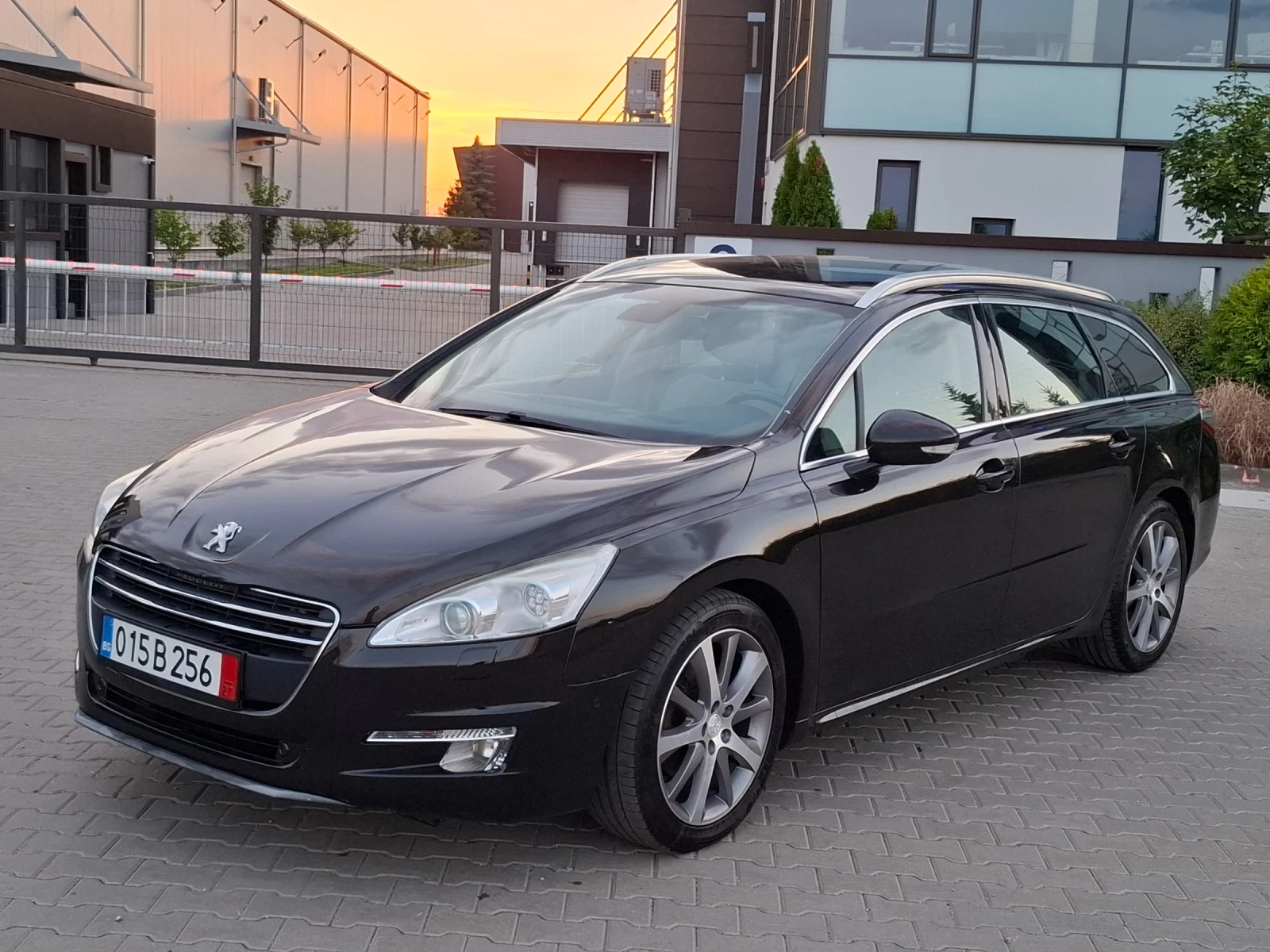 Peugeot 508 2.0HDI* (163кс)* ABTOMAT* ПАНОРАМА* HOB BHOC* , снимка 4 - Автомобили и джипове - 55286963