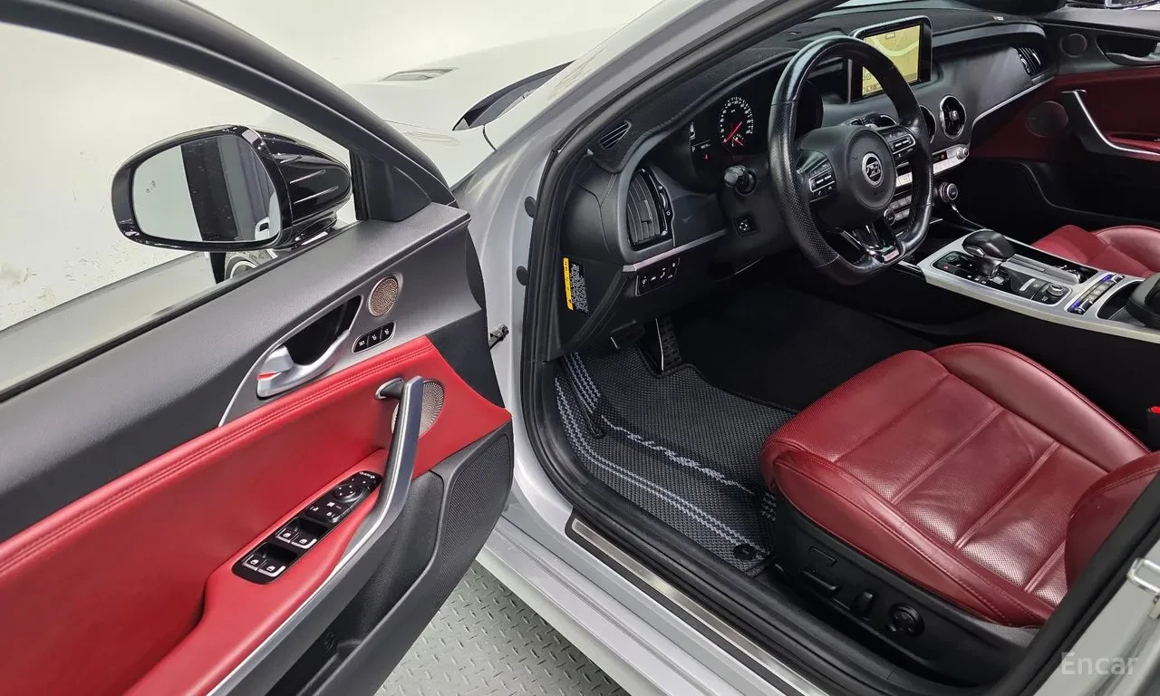 Kia Stinger GT-Line AWD, снимка 10 - Автомобили и джипове - 55530622