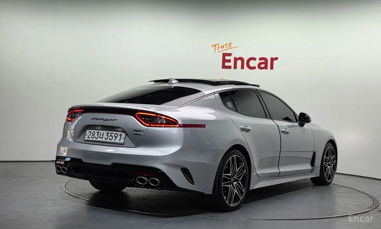 Kia Stinger GT-Line AWD, снимка 2 - Автомобили и джипове - 55530622