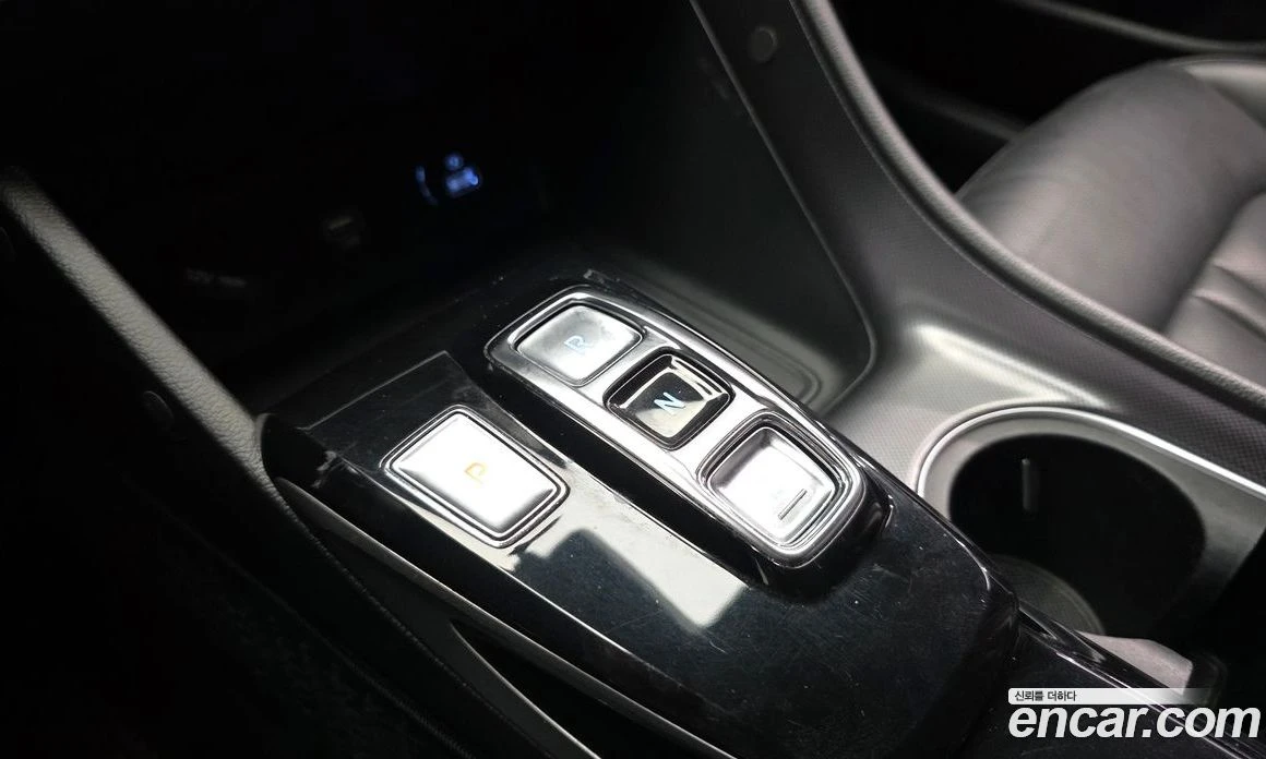Hyundai Sonata 2.0 Smart, снимка 9 - Автомобили и джипове - 55793702