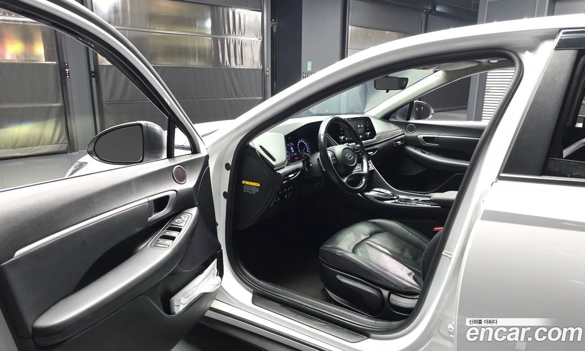 Hyundai Sonata 2.0 Smart, снимка 10 - Автомобили и джипове - 55793702