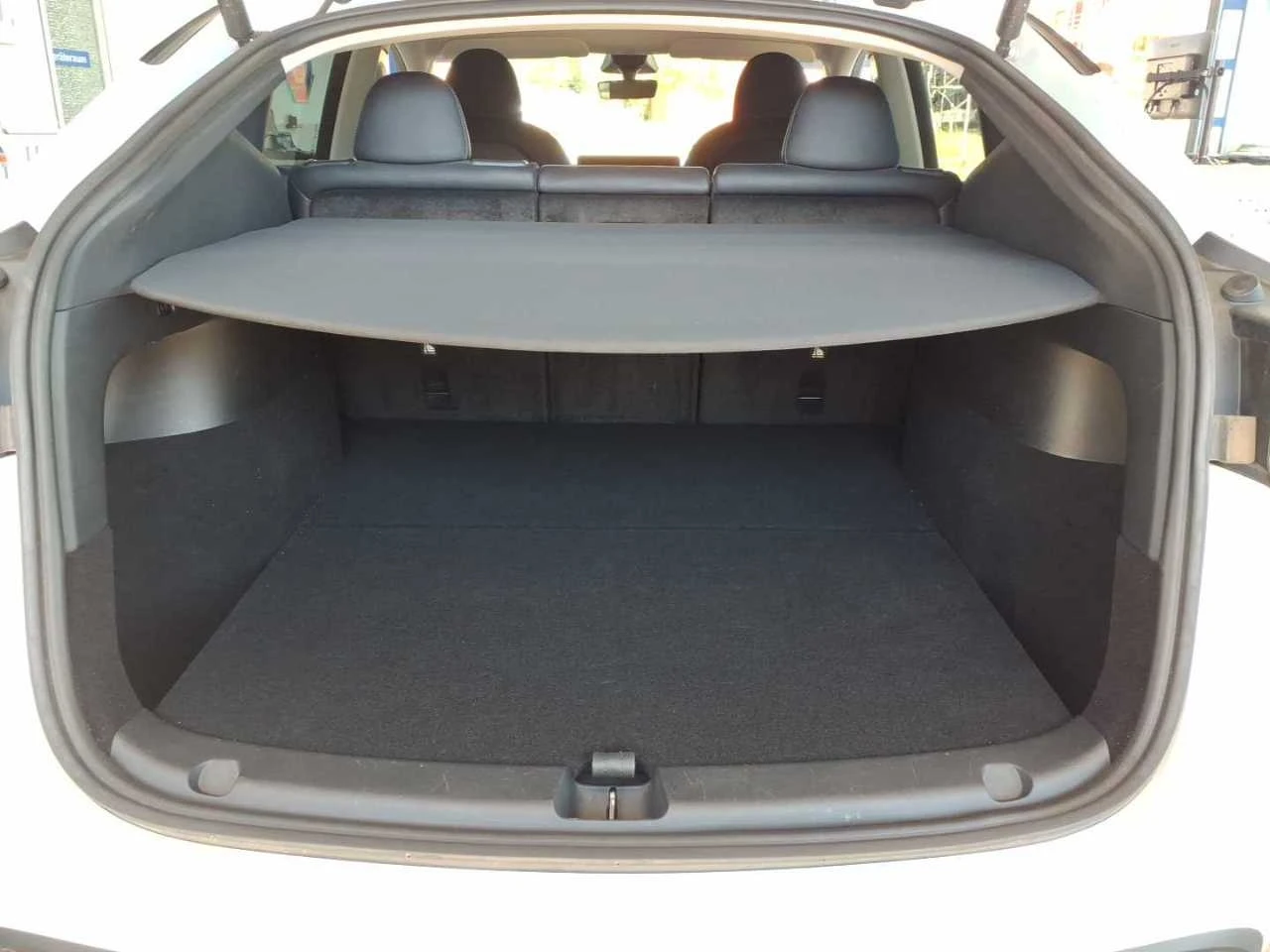 Tesla Model Y Long Range Dual AWD, снимка 6 - Автомобили и джипове - 56268971