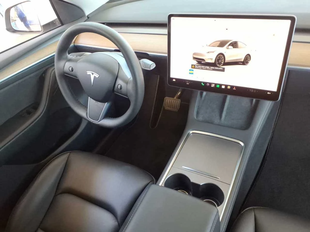 Tesla Model Y Long Range Dual AWD, снимка 9 - Автомобили и джипове - 56268971