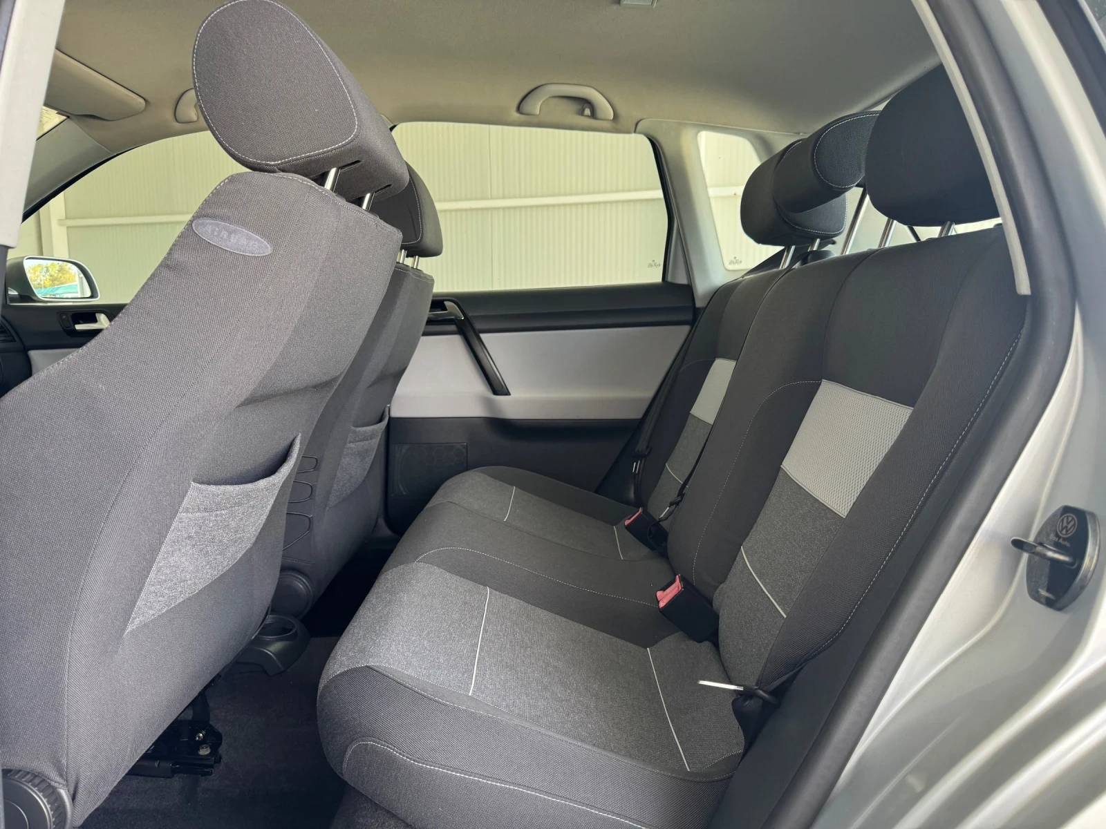 VW Polo 1.4-NAVI-CROSS, снимка 13 - Автомобили и джипове - 56343939