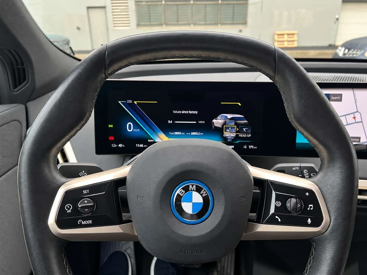 BMW iX xDrive40 | CPO | No Accidents | HUD | W | Mobile.bg � ����������� 14