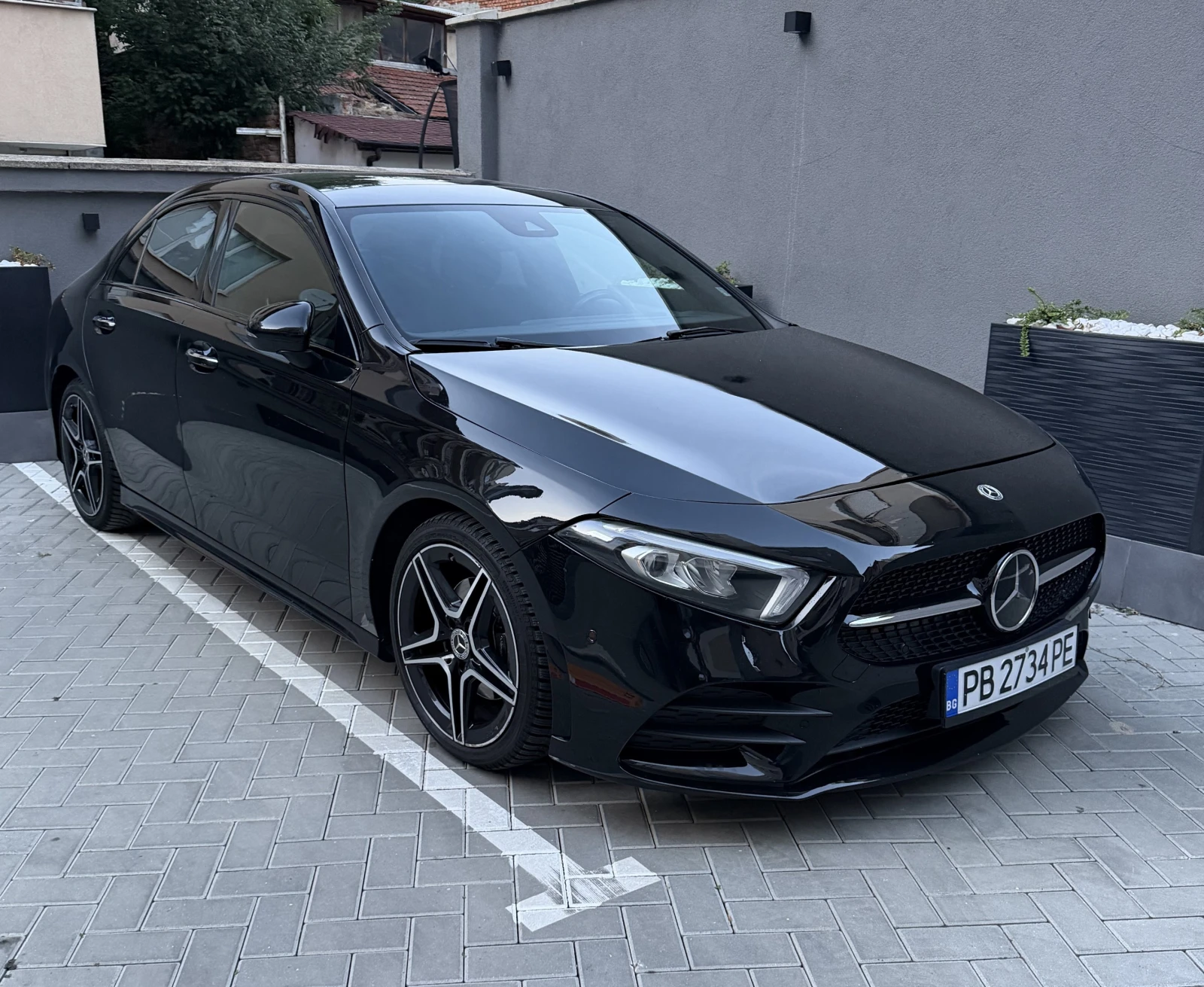 Mercedes-Benz A 180 AMG SERIES A CLASS, снимка 2 - Автомобили и джипове - 56683444