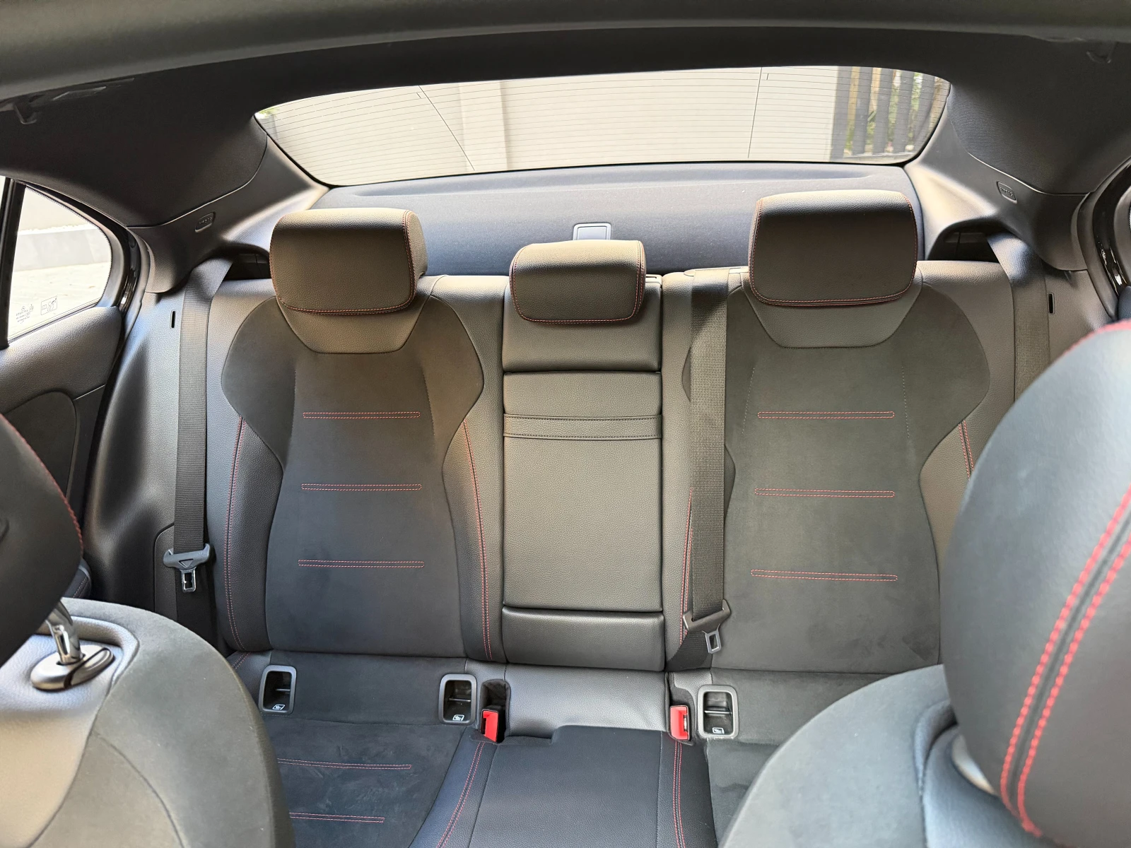 Mercedes-Benz A 180 AMG SERIES A CLASS, снимка 14 - Автомобили и джипове - 56683444