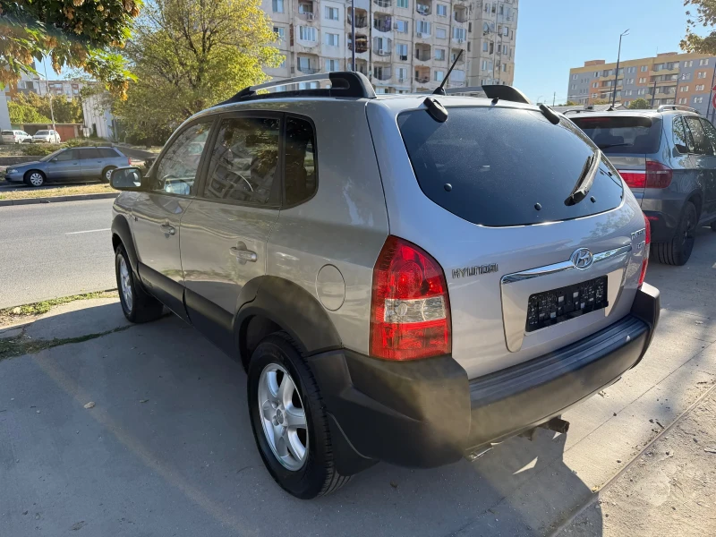 Hyundai Tucson 2.0crdi/4wd, снимка 6 - Автомобили и джипове - 51519344