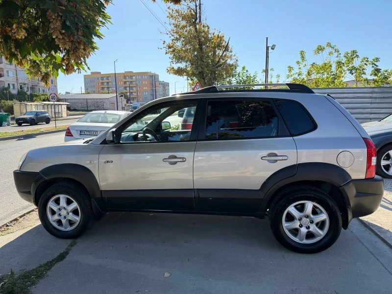 Hyundai Tucson 2.0crdi/4wd, снимка 4 - Автомобили и джипове - 51519344