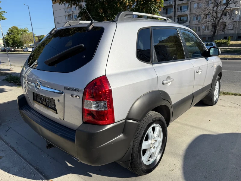 Hyundai Tucson 2.0crdi/4wd, снимка 5 - Автомобили и джипове - 51519344