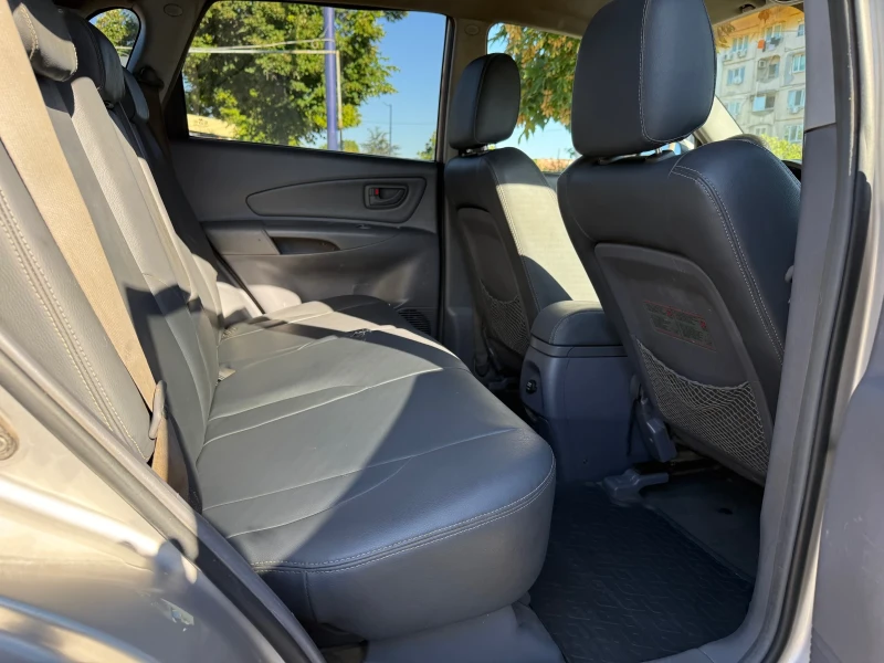 Hyundai Tucson 2.0crdi/4wd, снимка 12 - Автомобили и джипове - 51519344