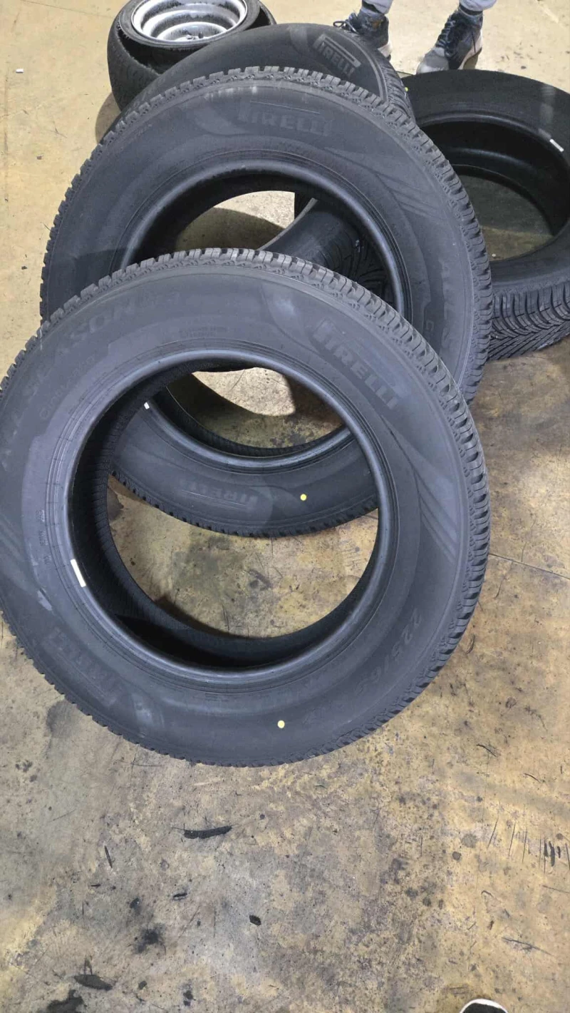 Toyota Rav4 2.2 D4D - Luxury 4X4 (NAVVI/KEYLESS/КАСКО), снимка 14 - Автомобили и джипове - 52056368