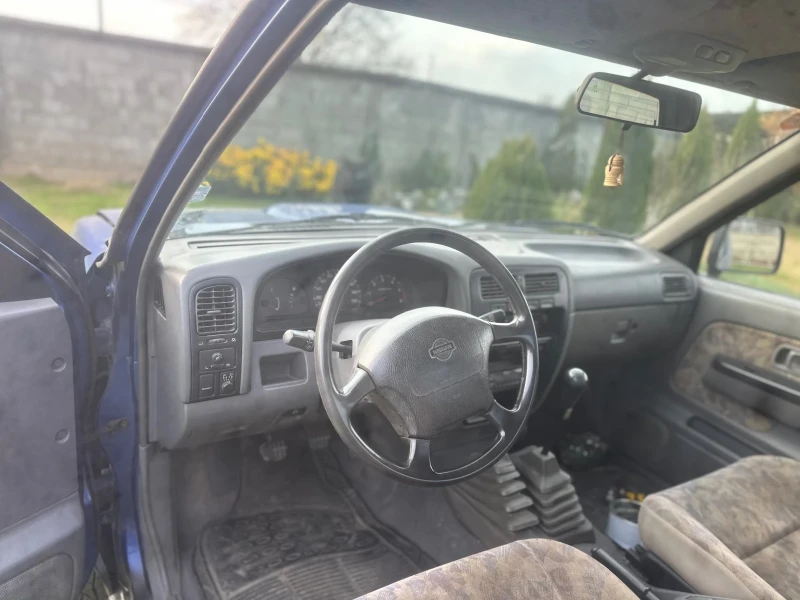 Nissan Navara, снимка 6 - Автомобили и джипове - 52444709