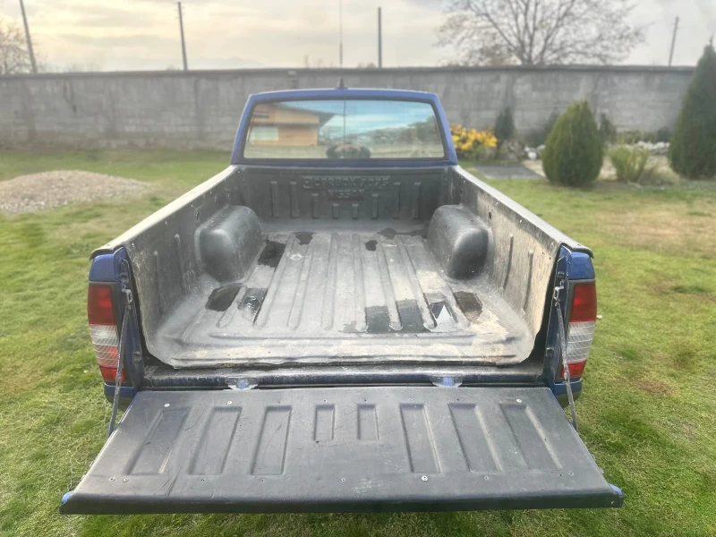 Nissan Navara, снимка 7 - Автомобили и джипове - 52444709