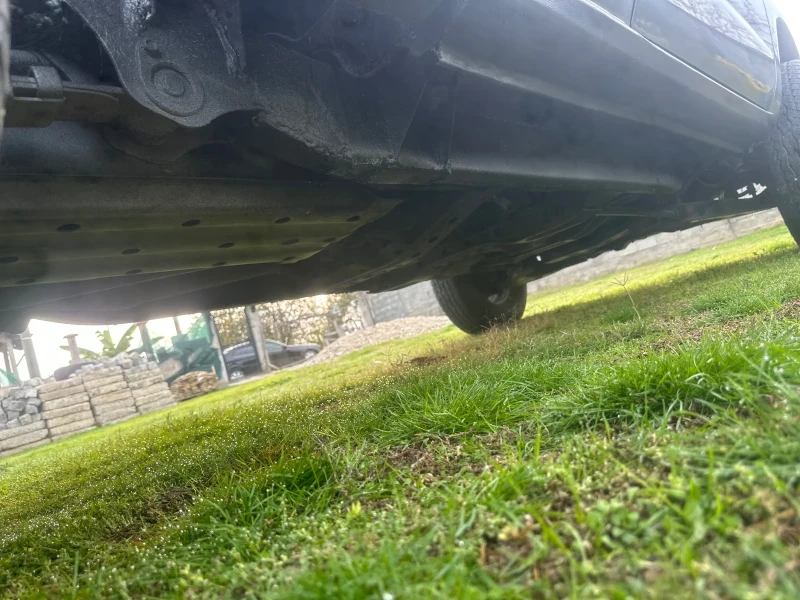 Nissan Navara, снимка 9 - Автомобили и джипове - 52444709