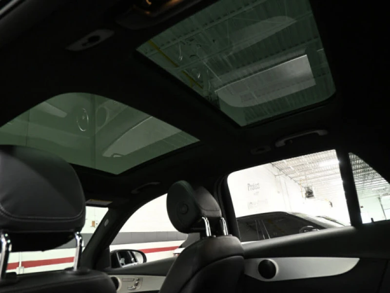 Mercedes-Benz GLC 300 360* BLINDSPOT* CARPLAY* ПАНОРАМА* ПОДГРЕВ, снимка 16 - Автомобили и джипове - 52537303