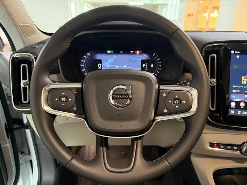 Volvo XC40 КРАЙНА ЦЕНА: 34031 EUR, снимка 16 - Автомобили и джипове - 55966929