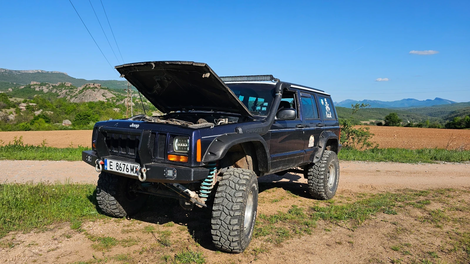 Jeep Cherokee 4.0 Limited 4x4 + ГАЗ - изображение 6