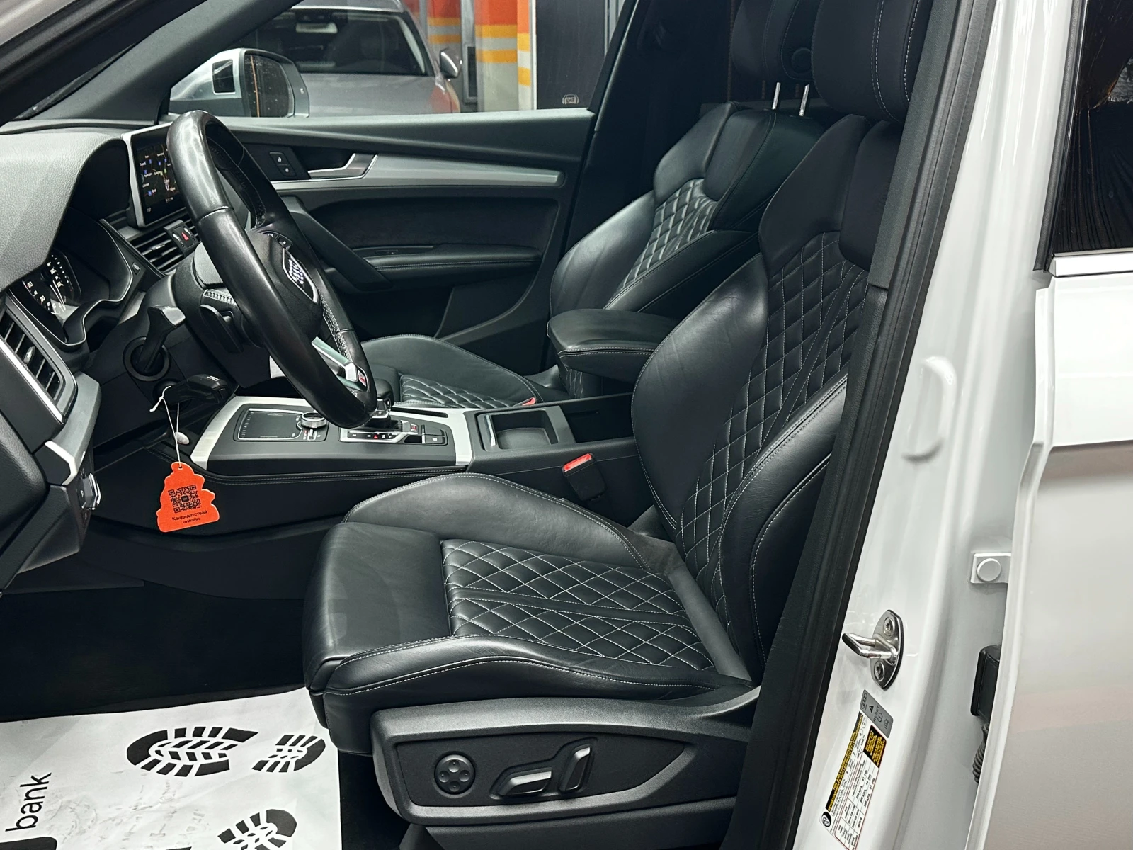 Audi SQ5 Гаранция/354кс/Quattro/БАРТЕР/ЛИЗИНГ/КОМЕНТАР, снимка 7 - Автомобили и джипове - 51768877