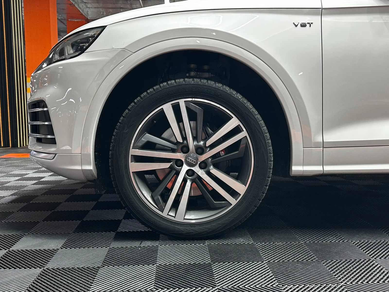 Audi SQ5 Гаранция/354кс/Quattro/БАРТЕР/ЛИЗИНГ/КОМЕНТАР, снимка 6 - Автомобили и джипове - 51768877