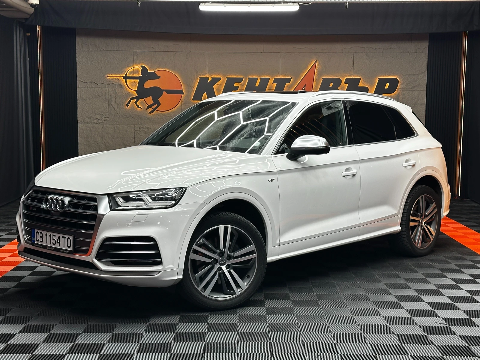 Audi SQ5 Гаранция/354кс/Quattro/БАРТЕР/ЛИЗИНГ/КОМЕНТАР
