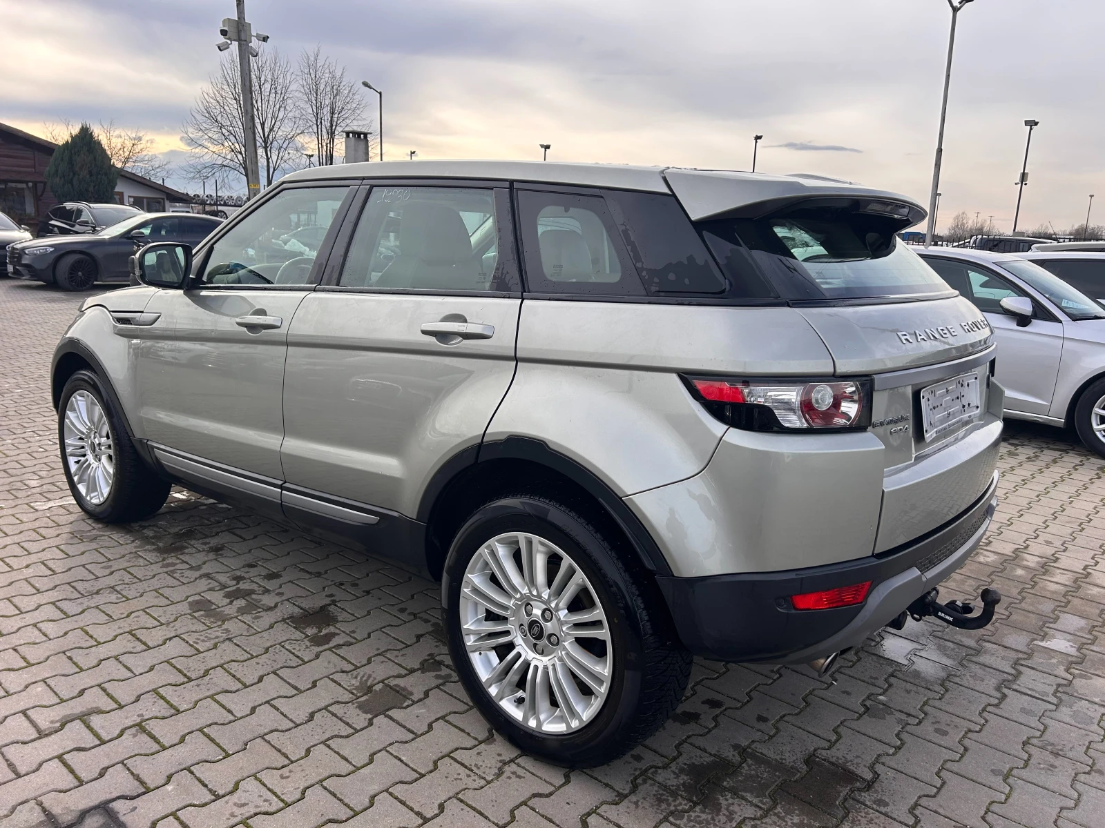 Land Rover Evoque 2.2D PANORAMA/NAVI/KOJA EURO 5 - изображение 8