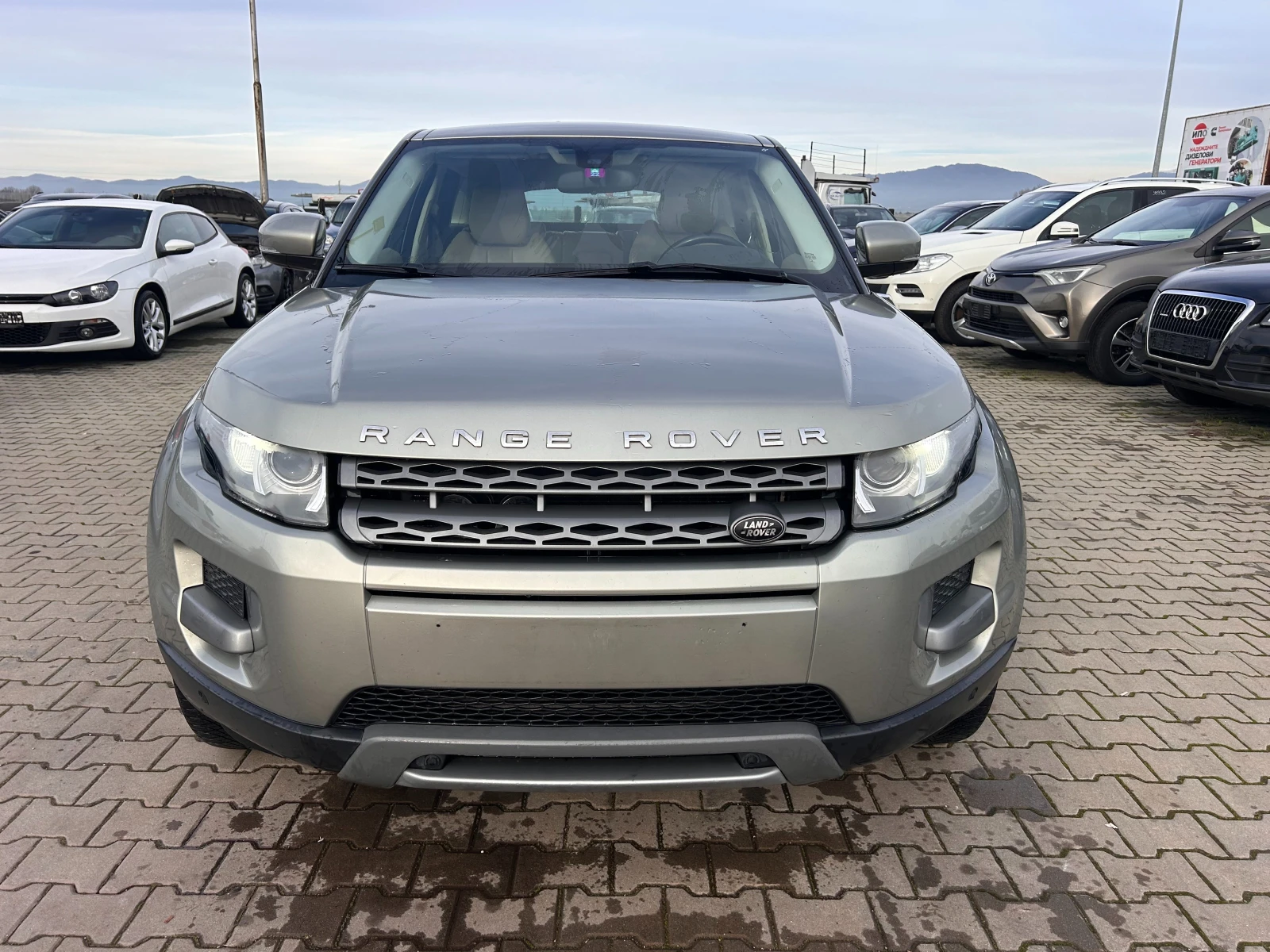 Land Rover Evoque 2.2D PANORAMA/NAVI/KOJA EURO 5 - изображение 3