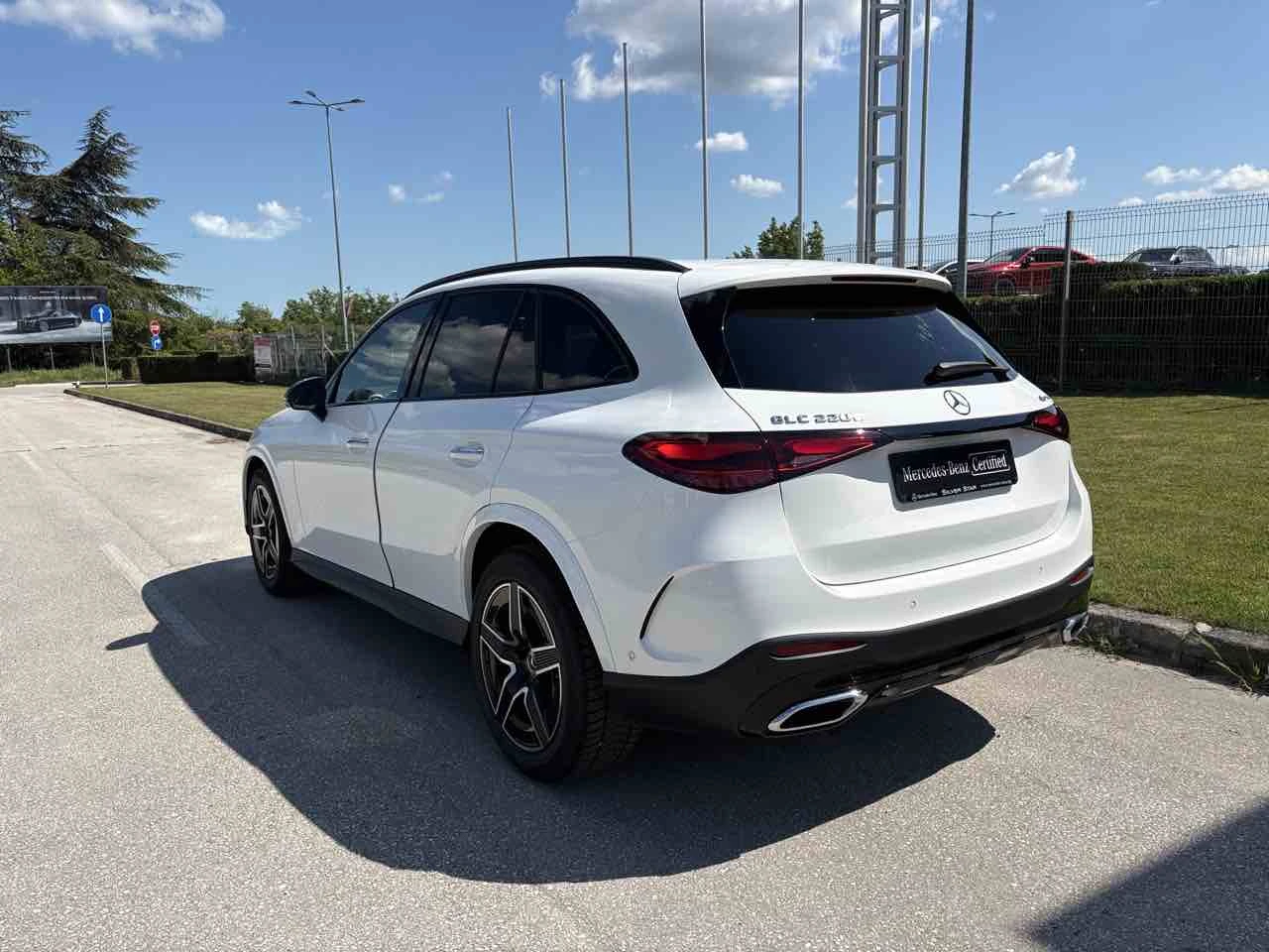 Mercedes-Benz GLC 220 d 4MATIC, снимка 8 - Автомобили и джипове - 53382661