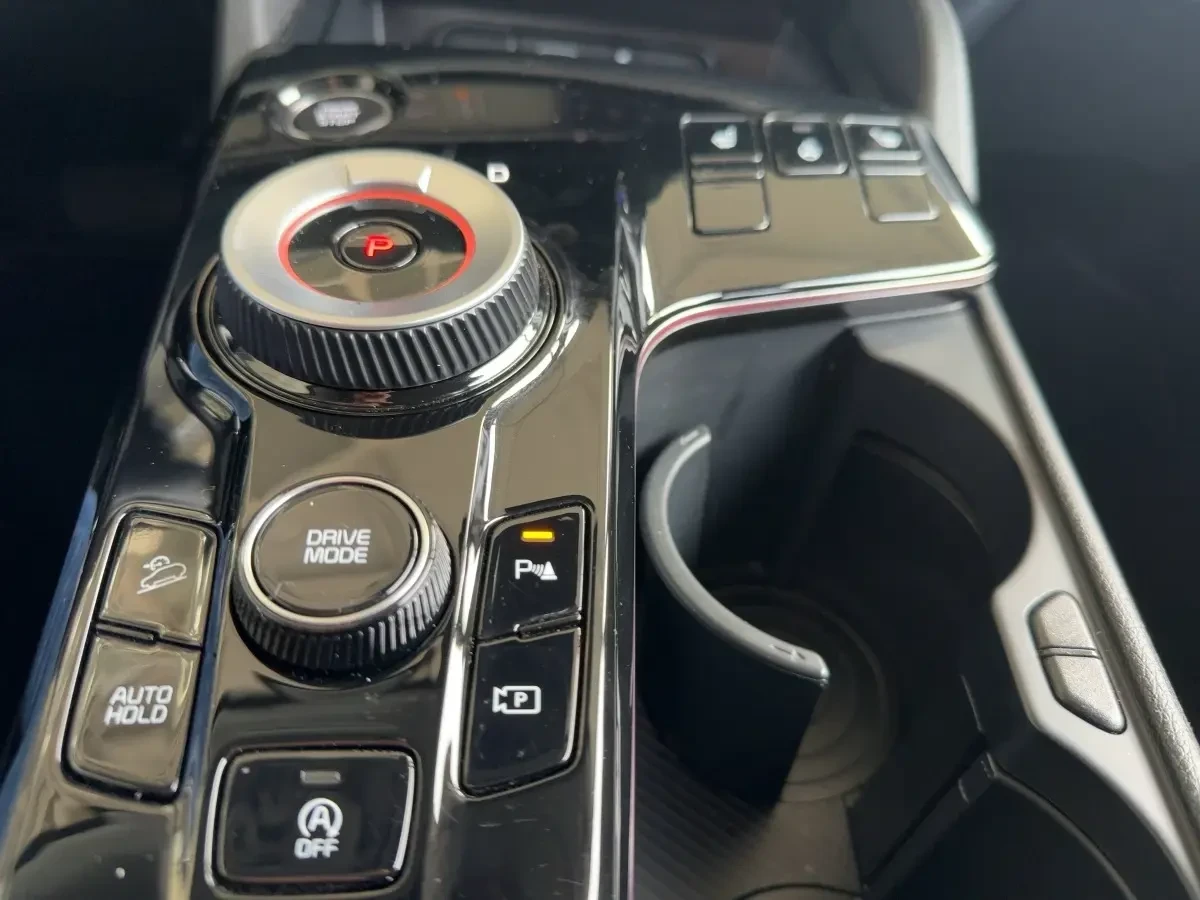 Kia Sportage Spirit 1.6T LED+ 360 + Glasdach+ Navi, снимка 12 - Автомобили и джипове - 53733697