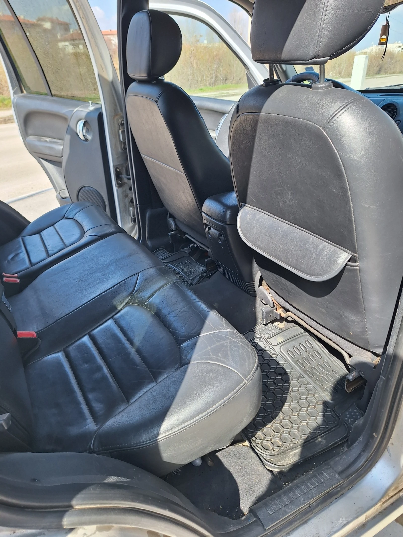 Jeep Cherokee, снимка 4 - Автомобили и джипове - 53863172