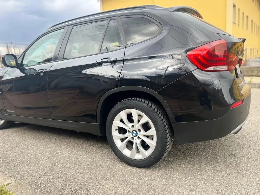 BMW X1, снимка 3 - Автомобили и джипове - 53937644