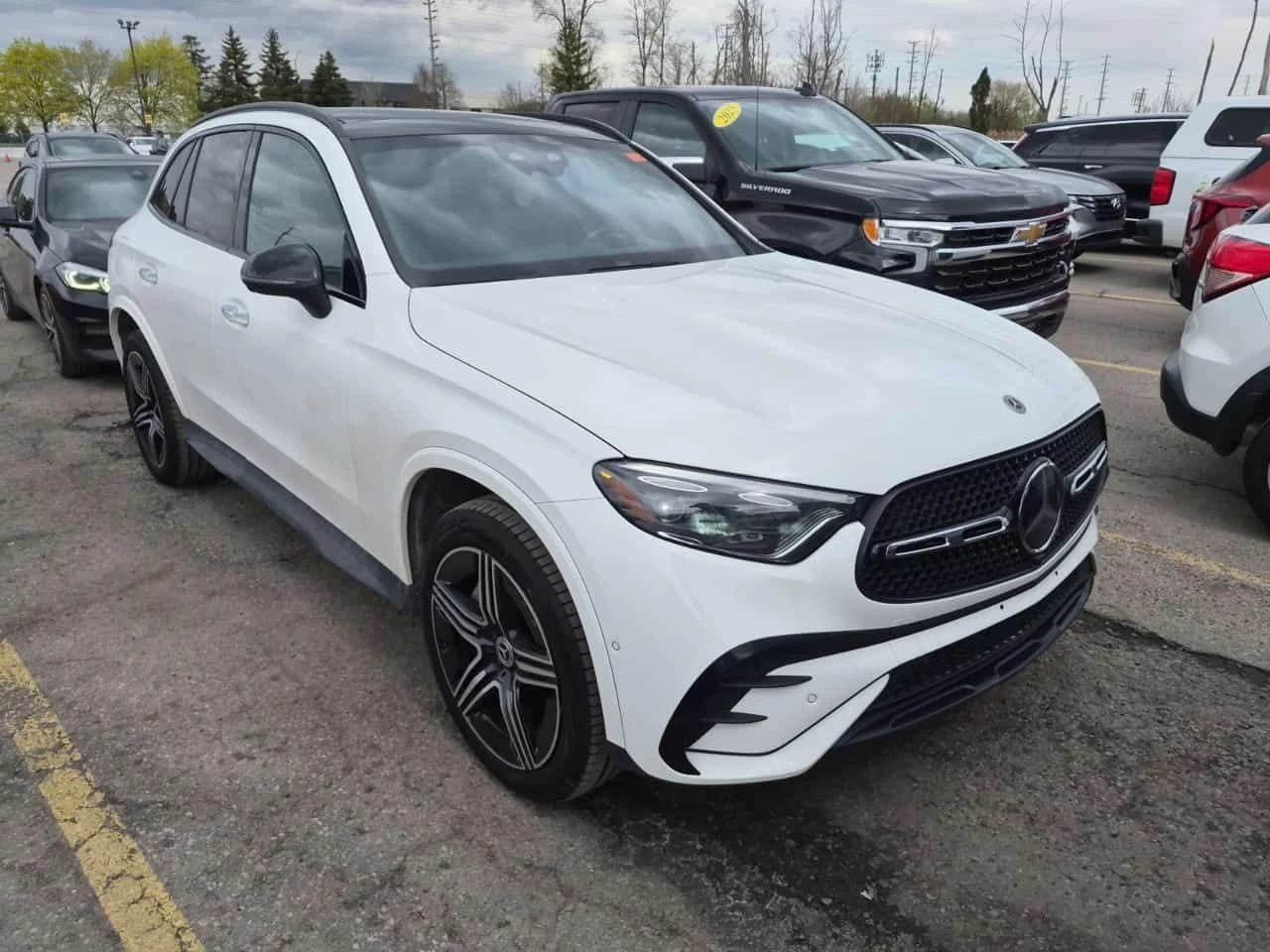 Mercedes-Benz GLC 300 AMG Line * Един собственик * Без инциднет * CARFAX, снимка 2 - Автомобили и джипове - 54396314