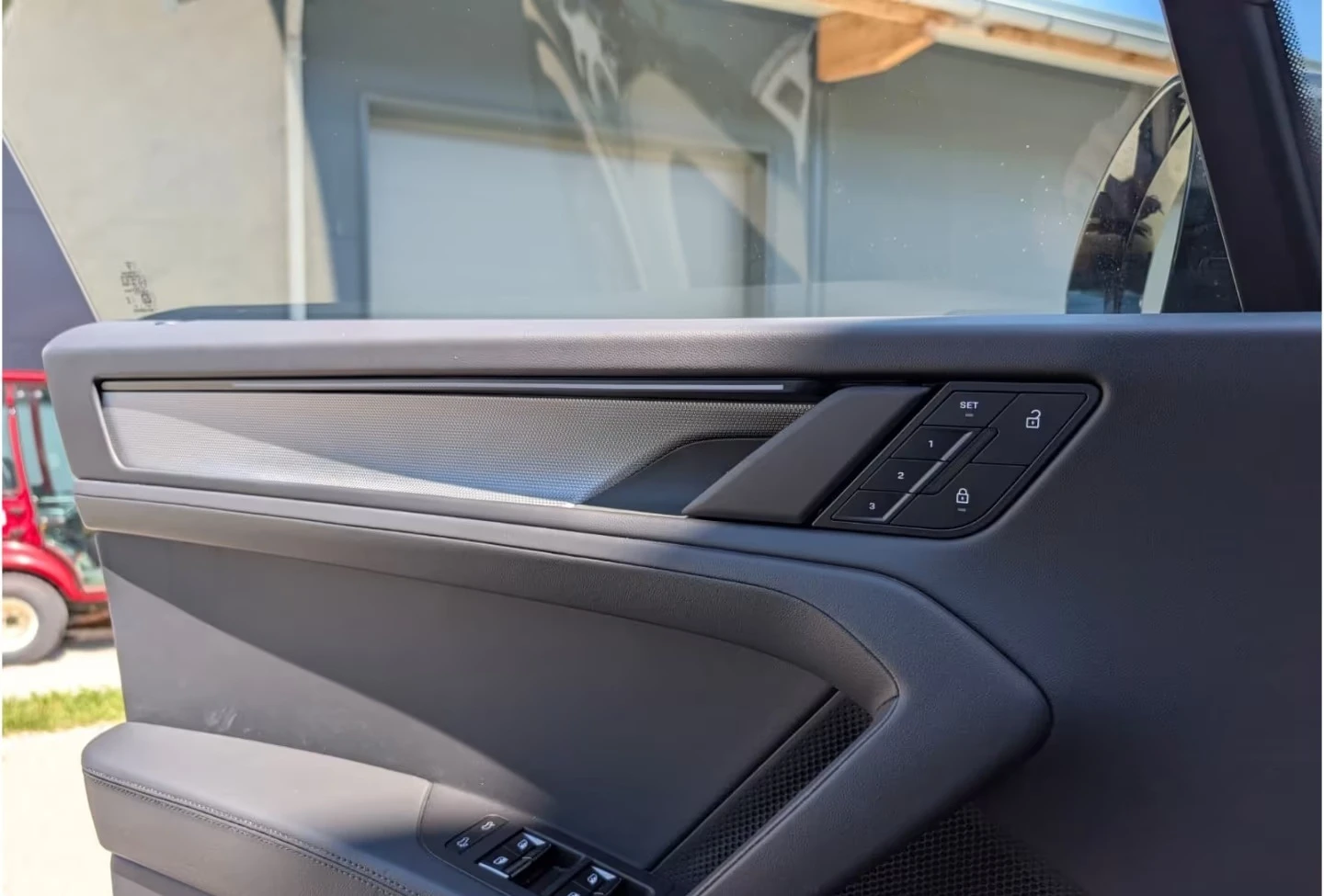 Porsche Cayenne ELECTRIC * NEW 2026* BOSE PANORAMA 360-CAM, снимка 12 - Автомобили и джипове - 54729929