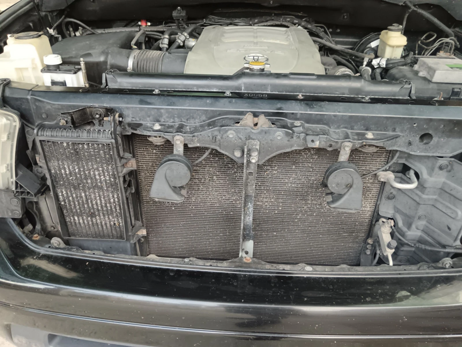 Toyota Tundra, снимка 13 - Автомобили и джипове - 55374371