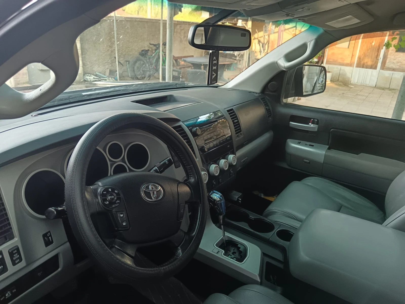 Toyota Tundra, снимка 6 - Автомобили и джипове - 55374371