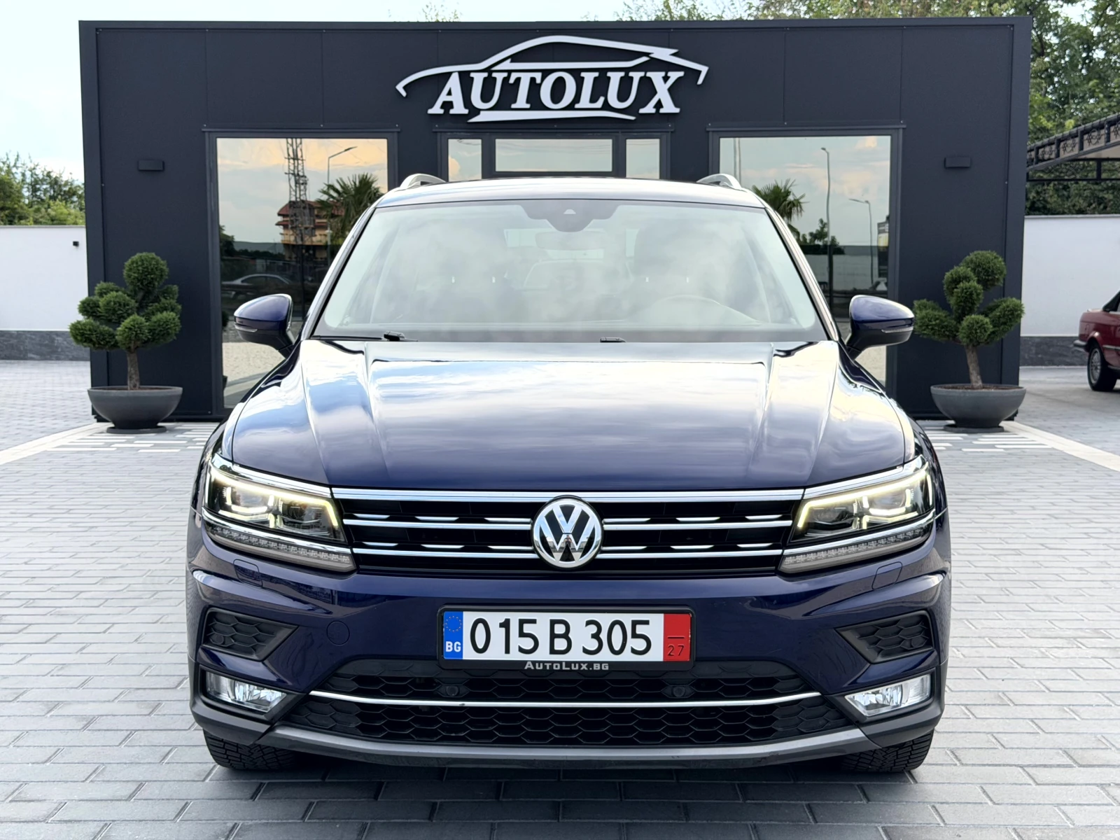 VW Tiguan 2.0TDI* 4x4* DIGITAL COCPIT* DISTRONIC* DSG* FULL , снимка 2 - Автомобили и джипове - 55493007