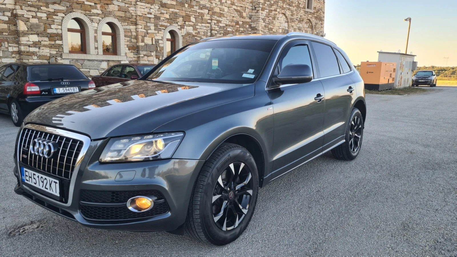 Audi Q5 Джип Slain