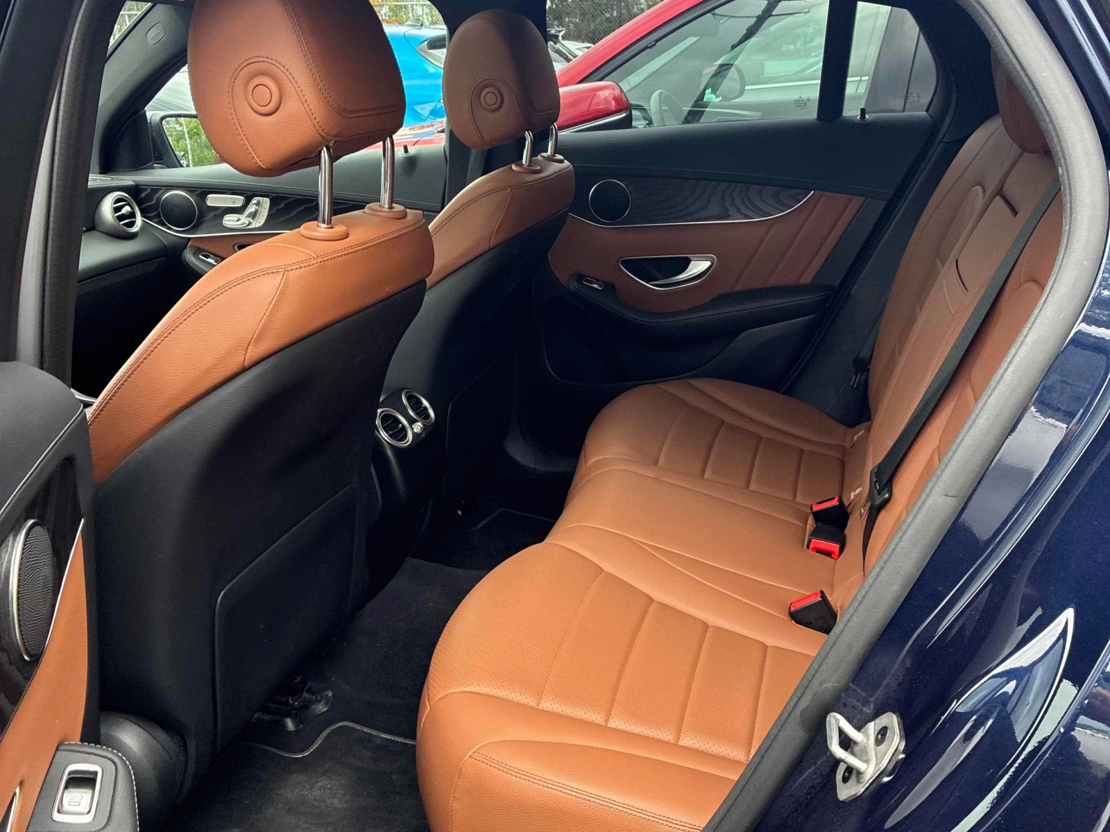 Mercedes-Benz GLC 300  COUPE AMG PACK / ЦЕНА ДО БЪЛГАРИЯ, снимка 11 - Автомобили и джипове - 55896985
