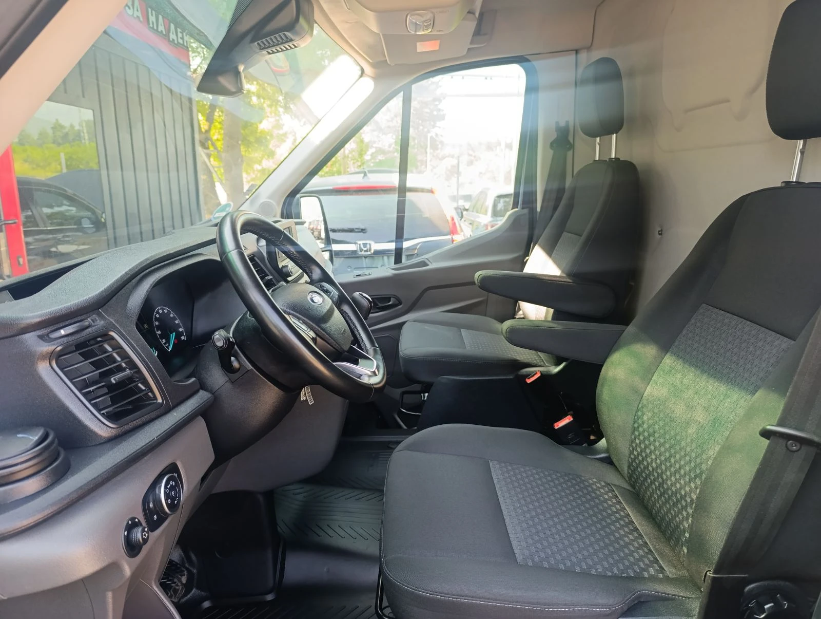 Ford Transit Ford Transit 2.0 TDCI 350 L2 Trend Данъчен кредит! - изображение 4