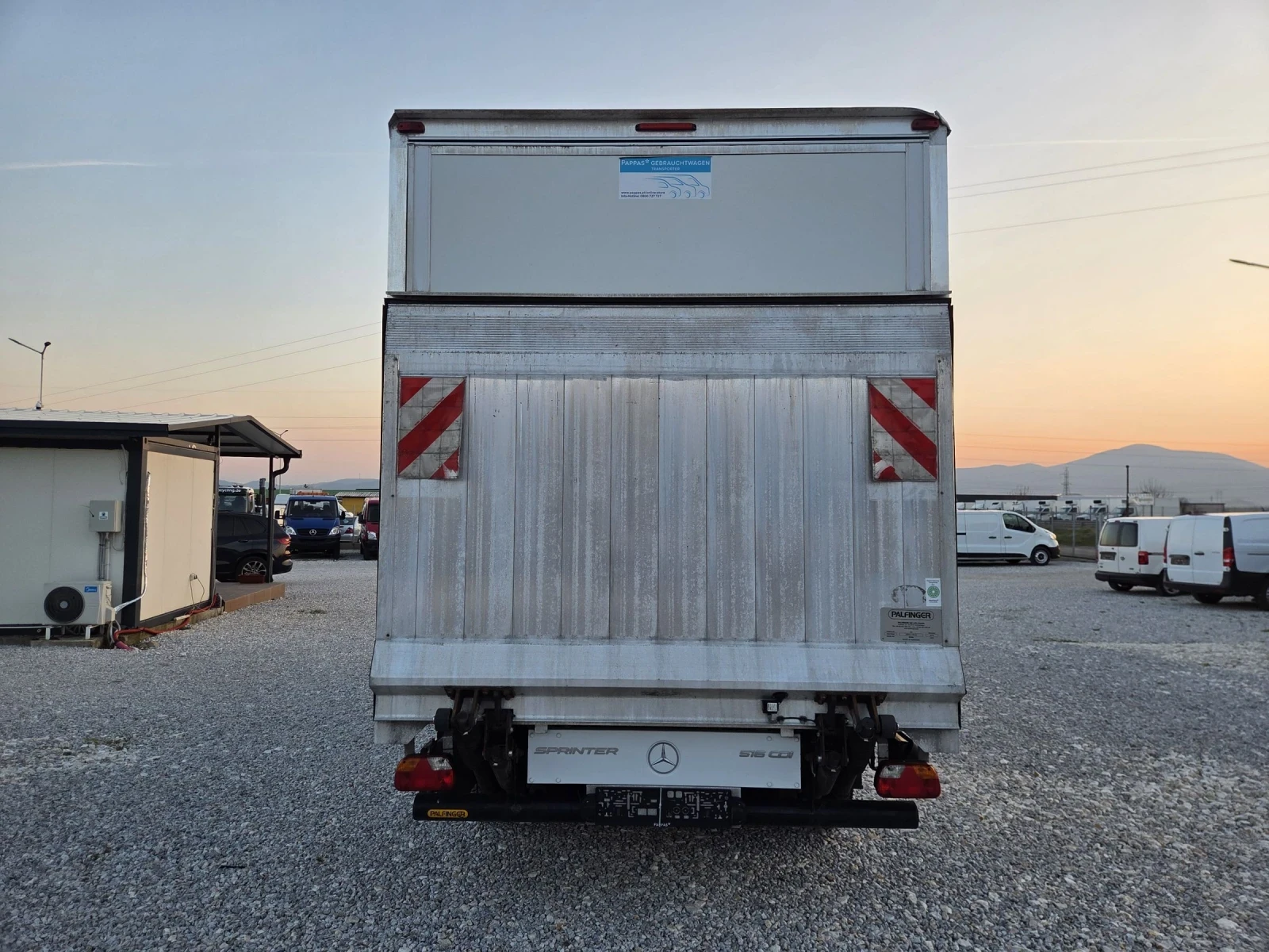 Mercedes-Benz Sprinter 516 CDI, Падащ борд, Климатик, До 3.5 тона, снимка 4 - Бусове и автобуси - 53750026