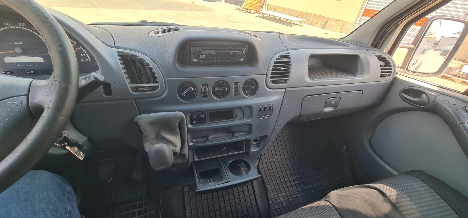 Mercedes-Benz Sprinter 413 cdi Двойна Гума, снимка 15 - Бусове и автобуси - 56273518