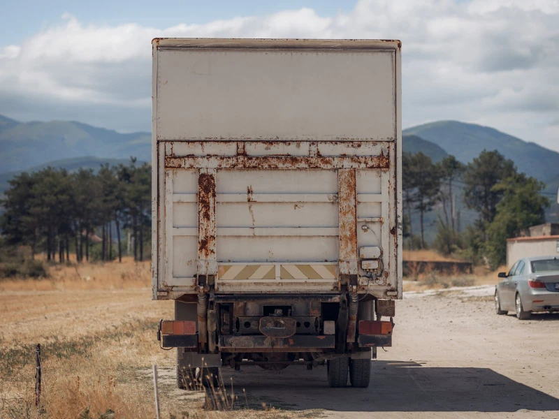 Mercedes-Benz 814 НА ЧАСТИ, снимка 5 - Камиони - 51289180