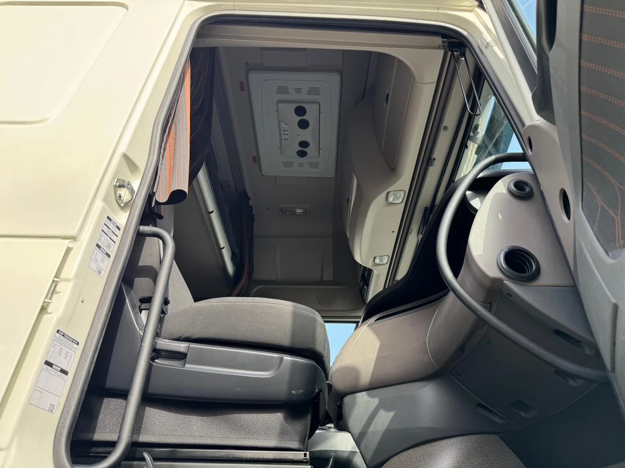 Daf Xf-480, снимка 9 - Камиони - 54216470