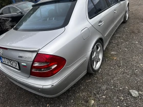 Mercedes-Benz E 320 3.2 204к.с 2004г Кожен Салон AMG джанти, снимка 5