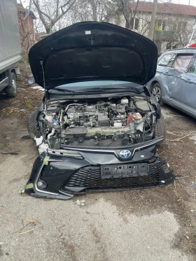 Toyota Corolla Hybrid Executive - на части или цяла !!, снимка 1