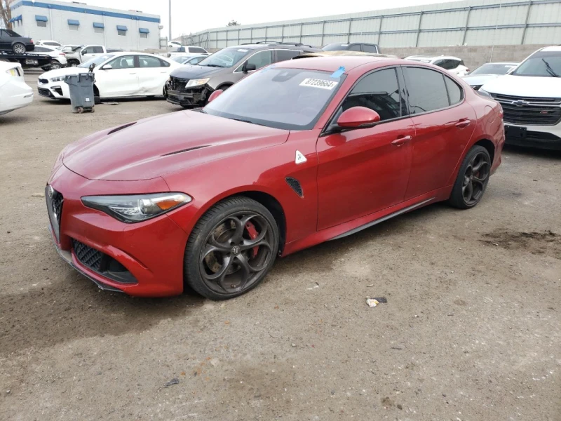 Alfa Romeo Giulia QUADRIFOGLIO| СЕРВИЗНА ИСТОРИЯ, снимка 1 - Автомобили и джипове - 49457402