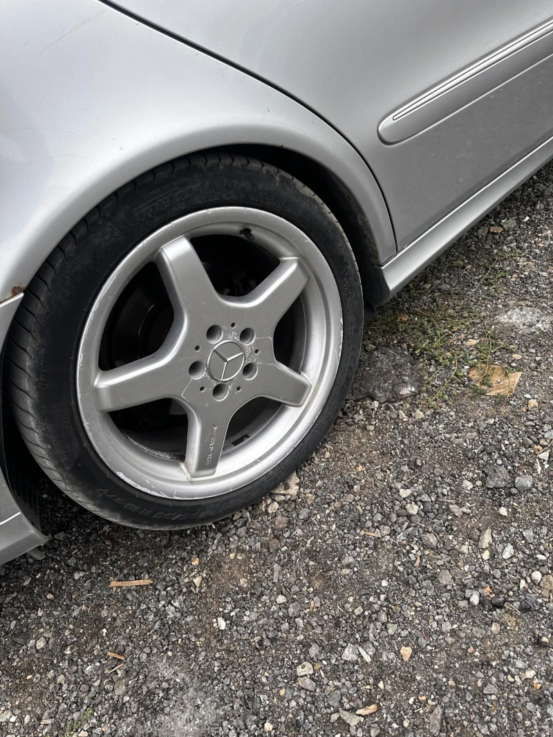 Mercedes-Benz E 320 3.2 204к.с 2004г Кожен Салон AMG джанти, снимка 7 - Автомобили и джипове - 52557083