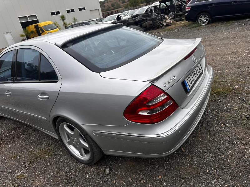Mercedes-Benz E 320 3.2 204к.с 2004г Кожен Салон AMG джанти, снимка 6 - Автомобили и джипове - 52557083